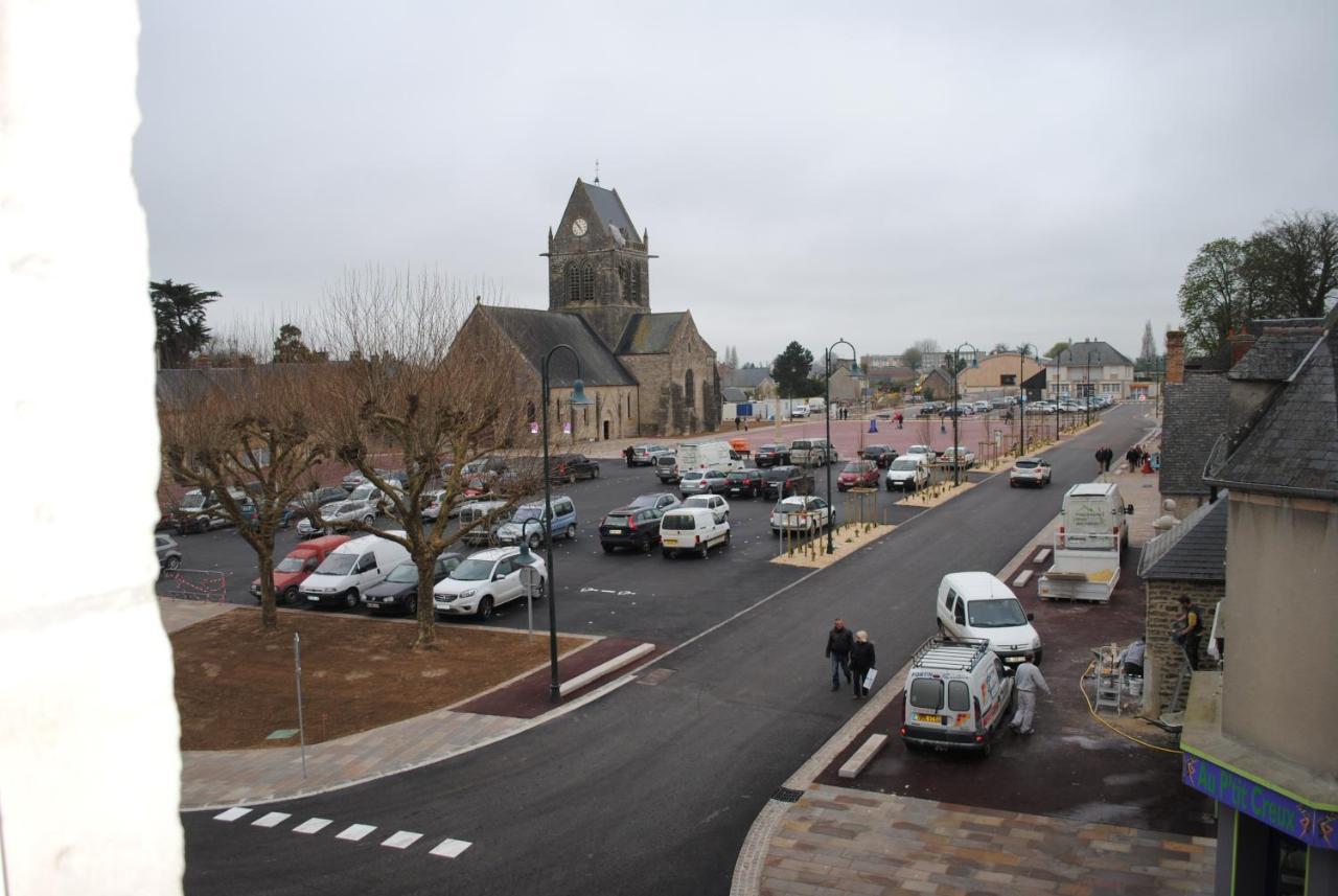Gite Le Jour J Sainte-Mere-Eglise Luaran gambar